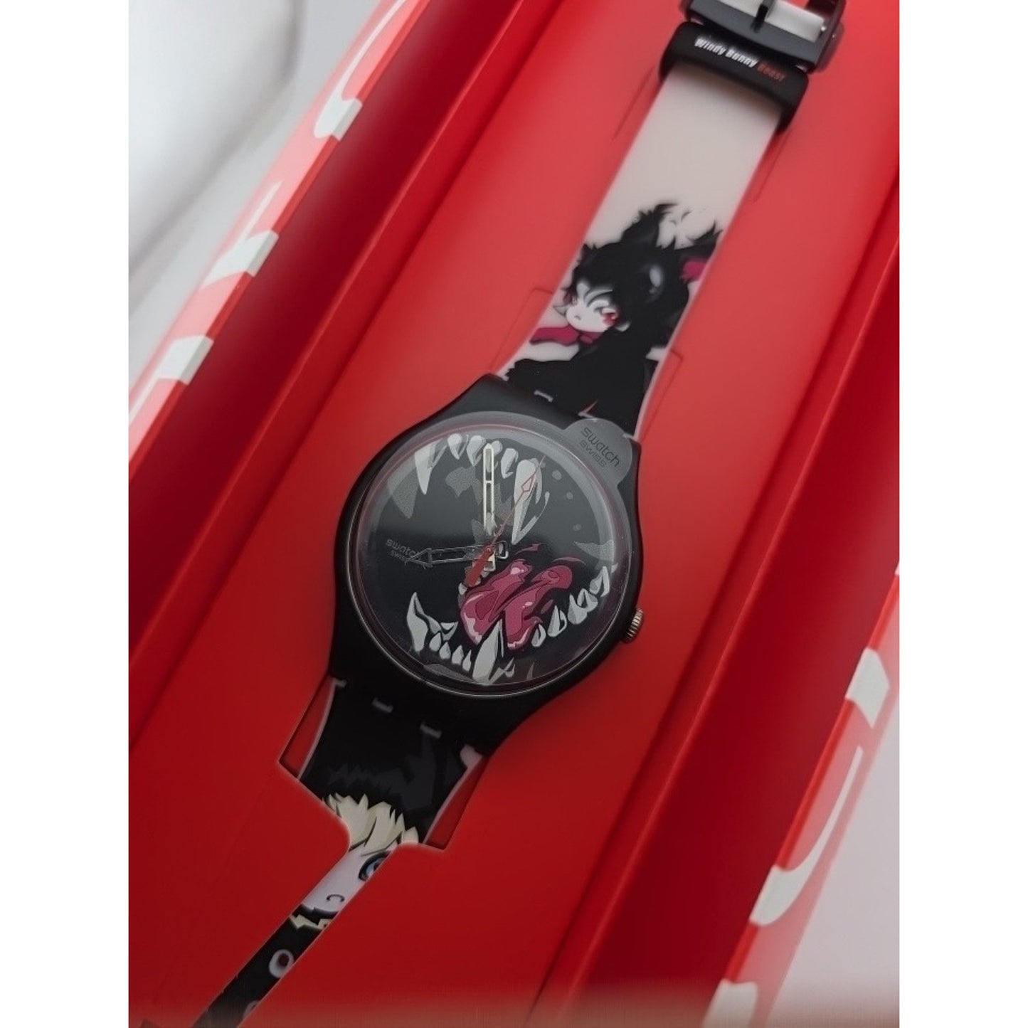 Swatch Originals WINDY BUNNY BEAST Anime Silicone Watch 41mm SUOZ112 New