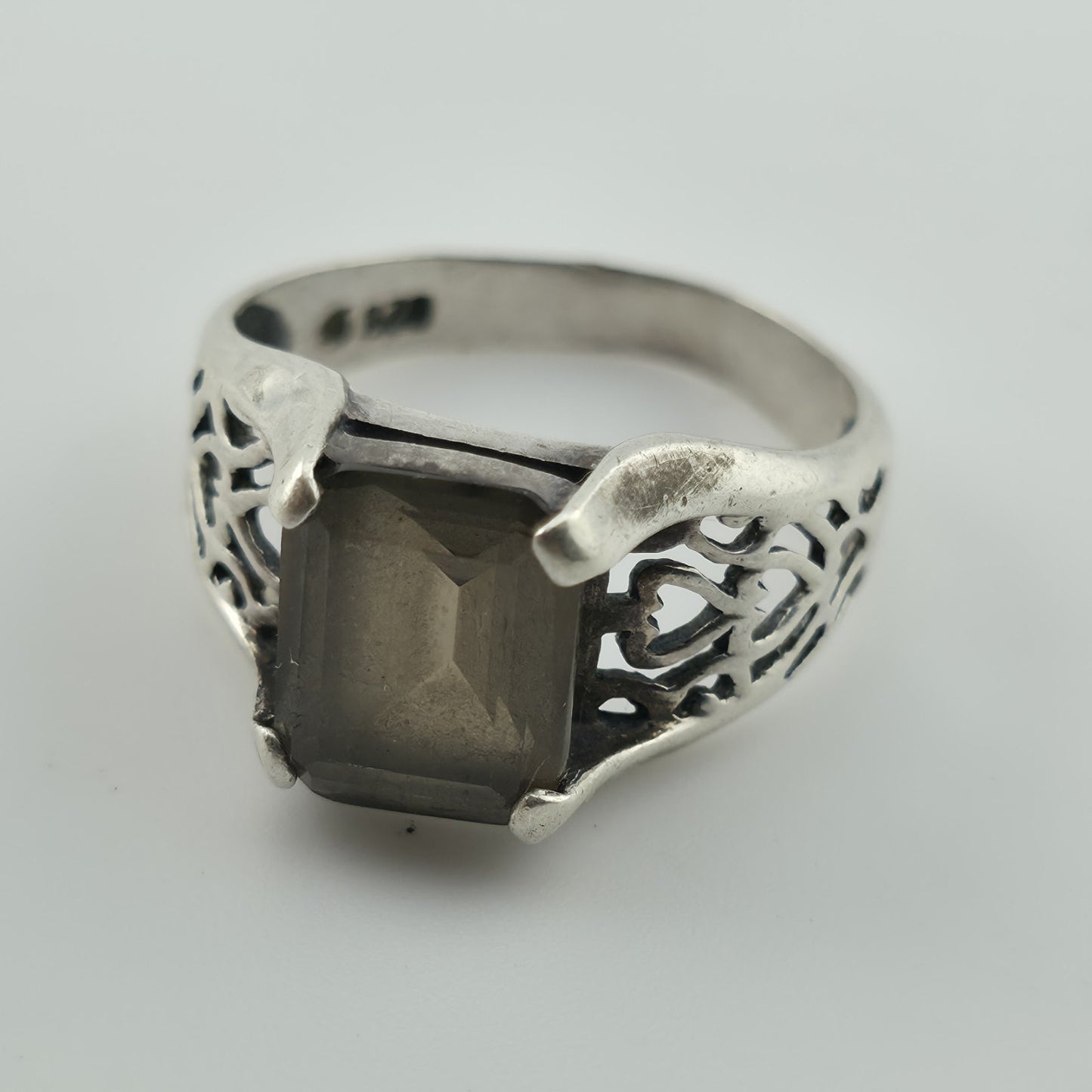 925 Sterling Silver Ring Quartz Stencil Cutout Shoulder Sz 8 Vintage