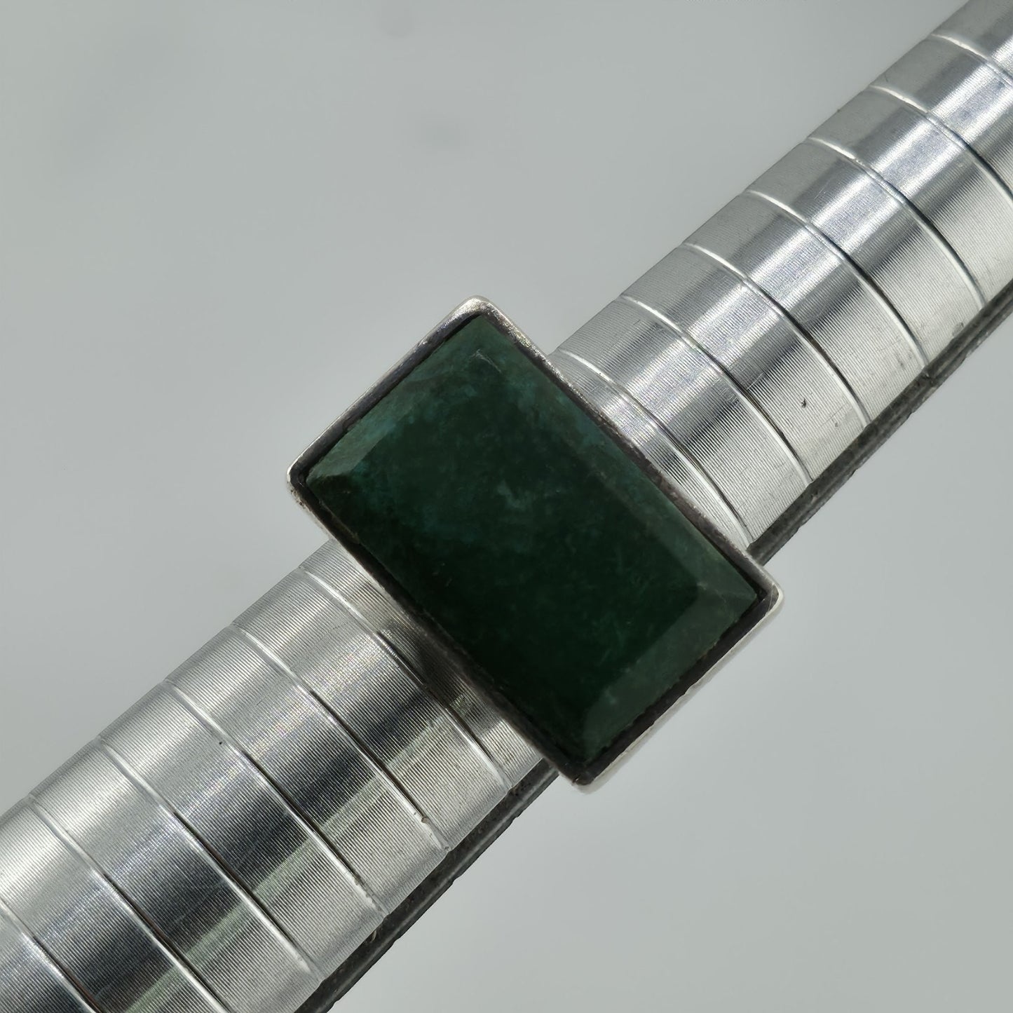 Vintage 950 Silver Green Stone Modernist Statement Ring Size 8.25