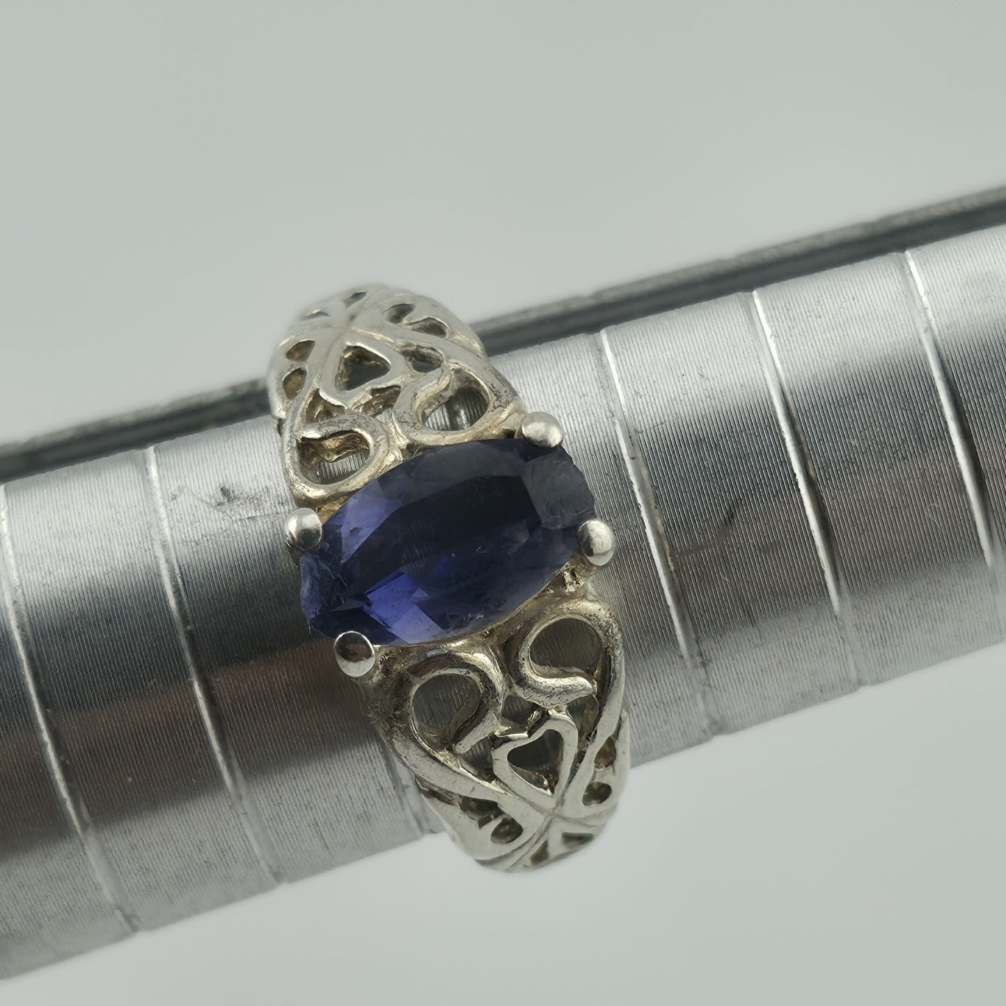 sterling silver Ring Purple amethyst Oval Stone Filigee Open Work Band size 5.25
