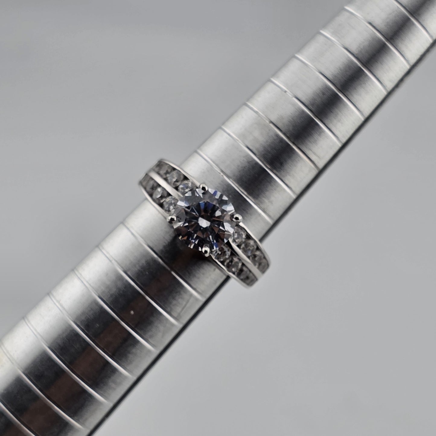 Sterling Silver Cubic Zirconia Engagement Wedding Ring 7 Solitaire Style 925