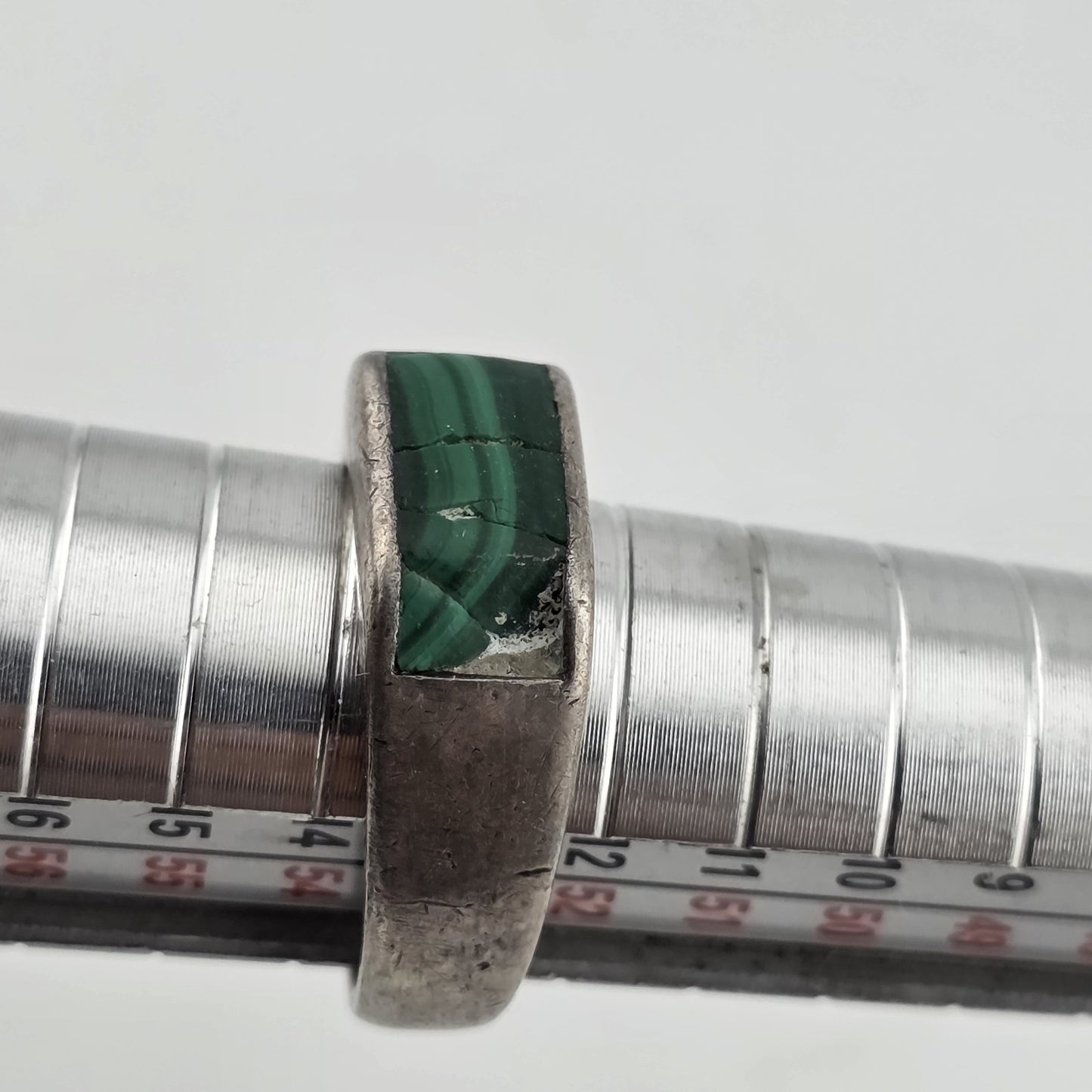 Ring Modernist Sterling Silver green Malachite Band  7 Chipped Stone Vintage