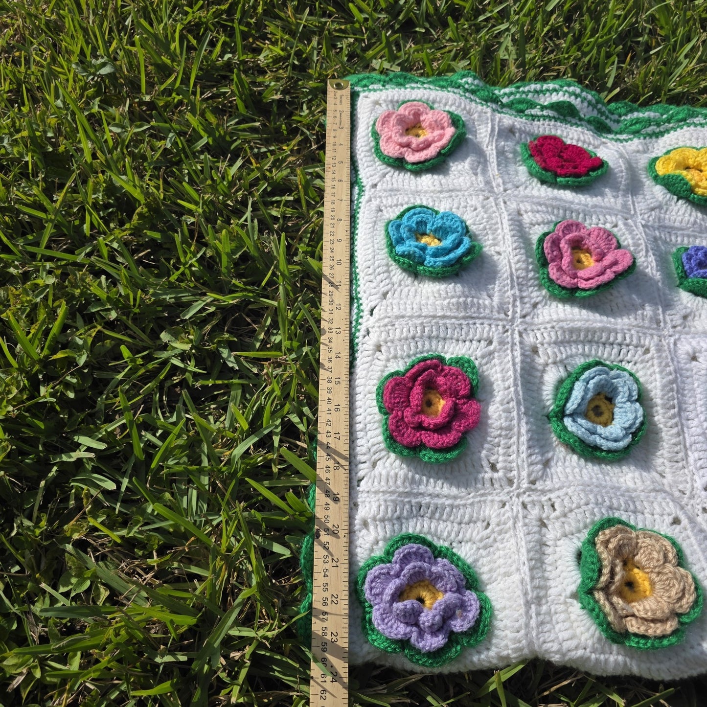 Vintage 70s Handmade 3D Rose Afghan Throw Blanket Granny 35x48 Floral Crochet