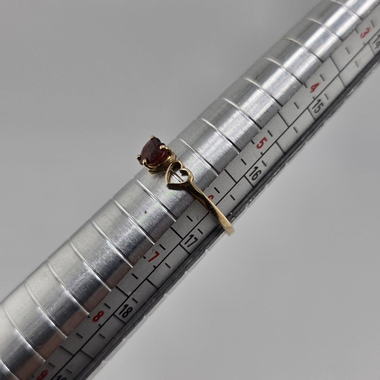 10K Yellow Gold Ring Band Red Garnet Rhodolite Heart Stones June size 6