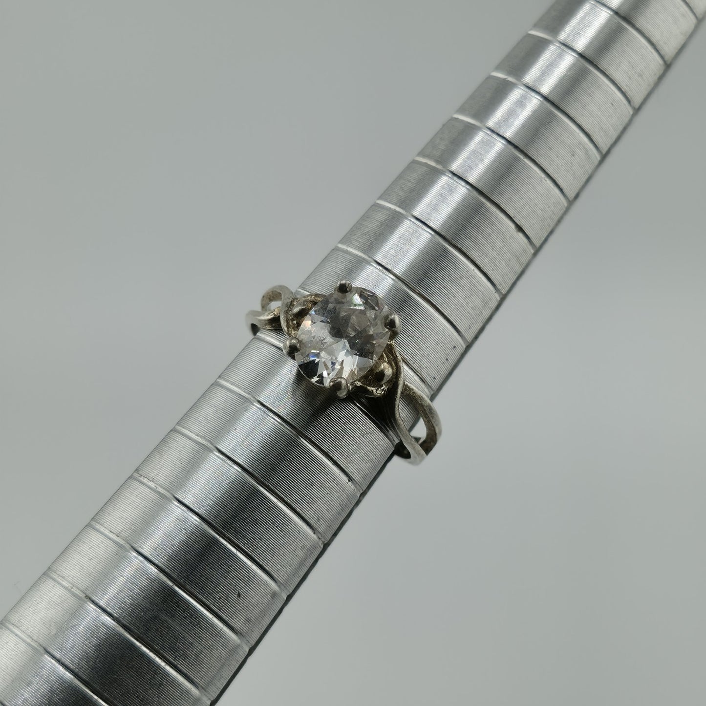 Ring White stone Sterling Silver 925. Womens Jewelry size 5.25 Vintage