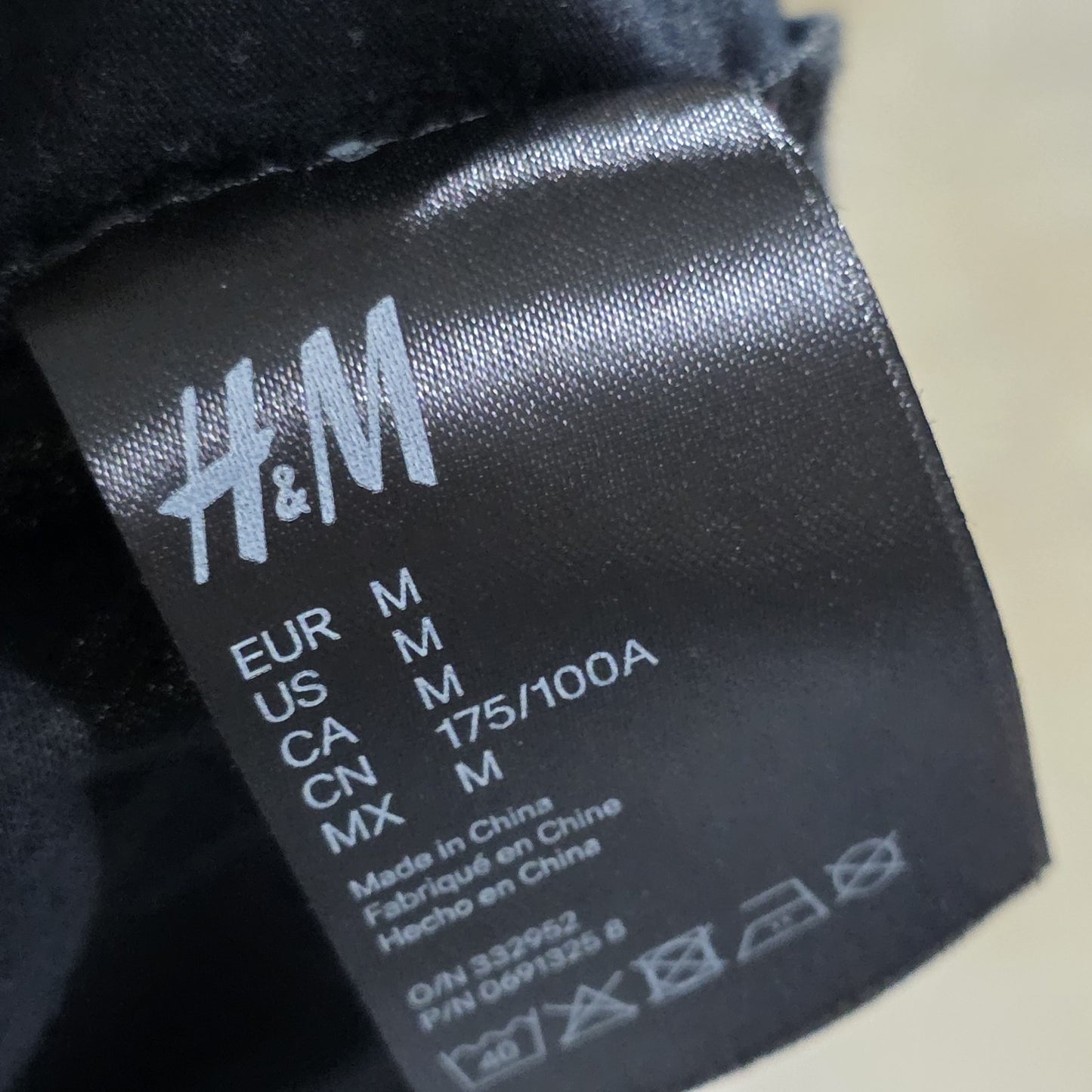 Moschino x H&M Limited Edition Mens Med Shirt Condom Graphic Black Tee Sex Joke