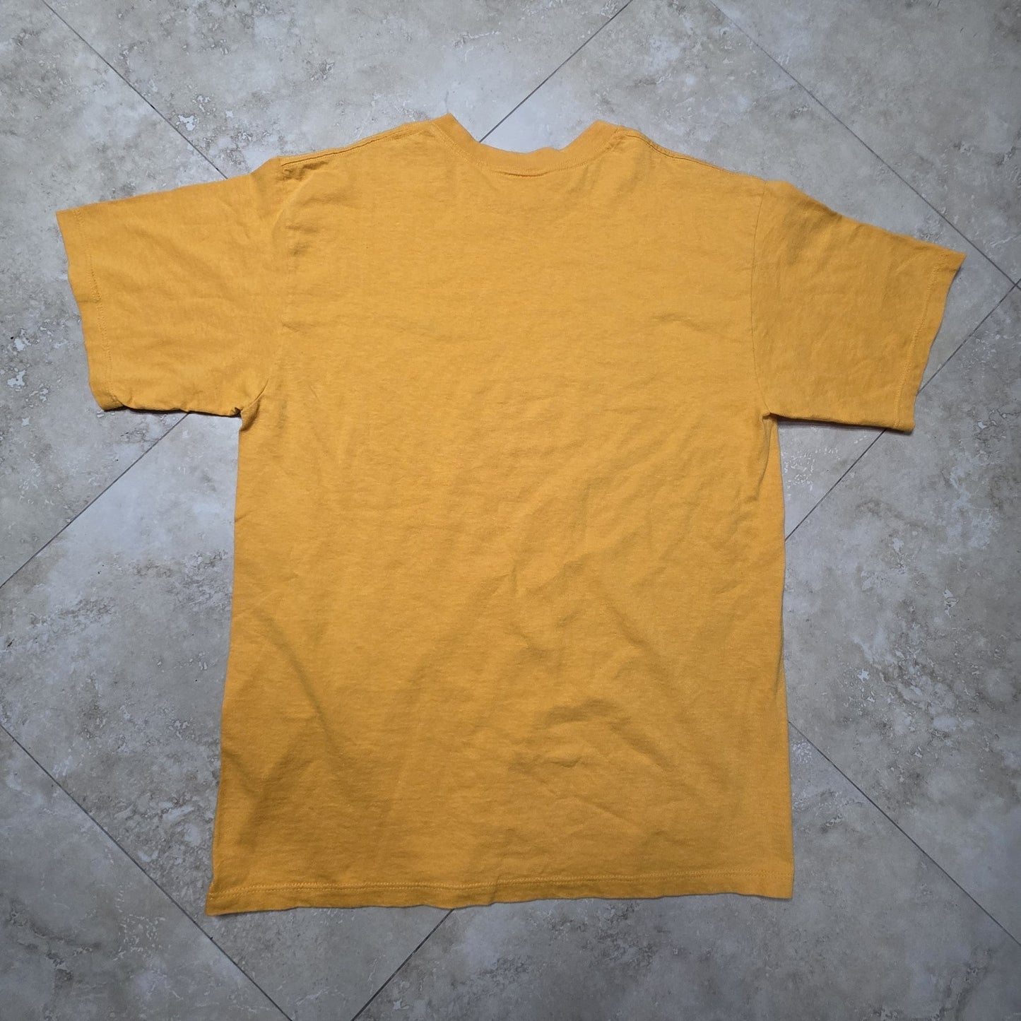 Rare Vintage Nike T-Shirt Men’s Medium Yellow Embroidered Swoosh 90s 2000s USA