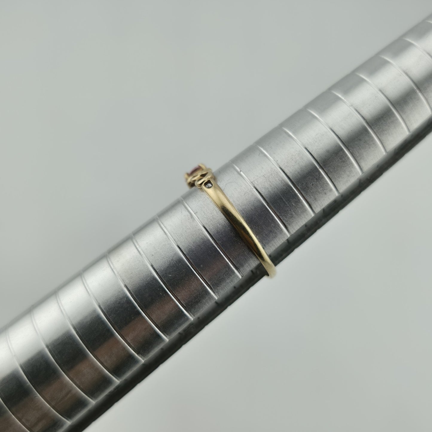 10K Yellow Gold Ring Heart Shaped Pink CZ Stone Size 7.5 1g Vintage