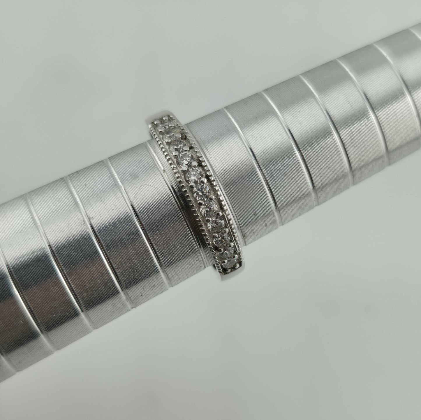 925 STERLING SILVER RING BAND WITH CZ STONE 7