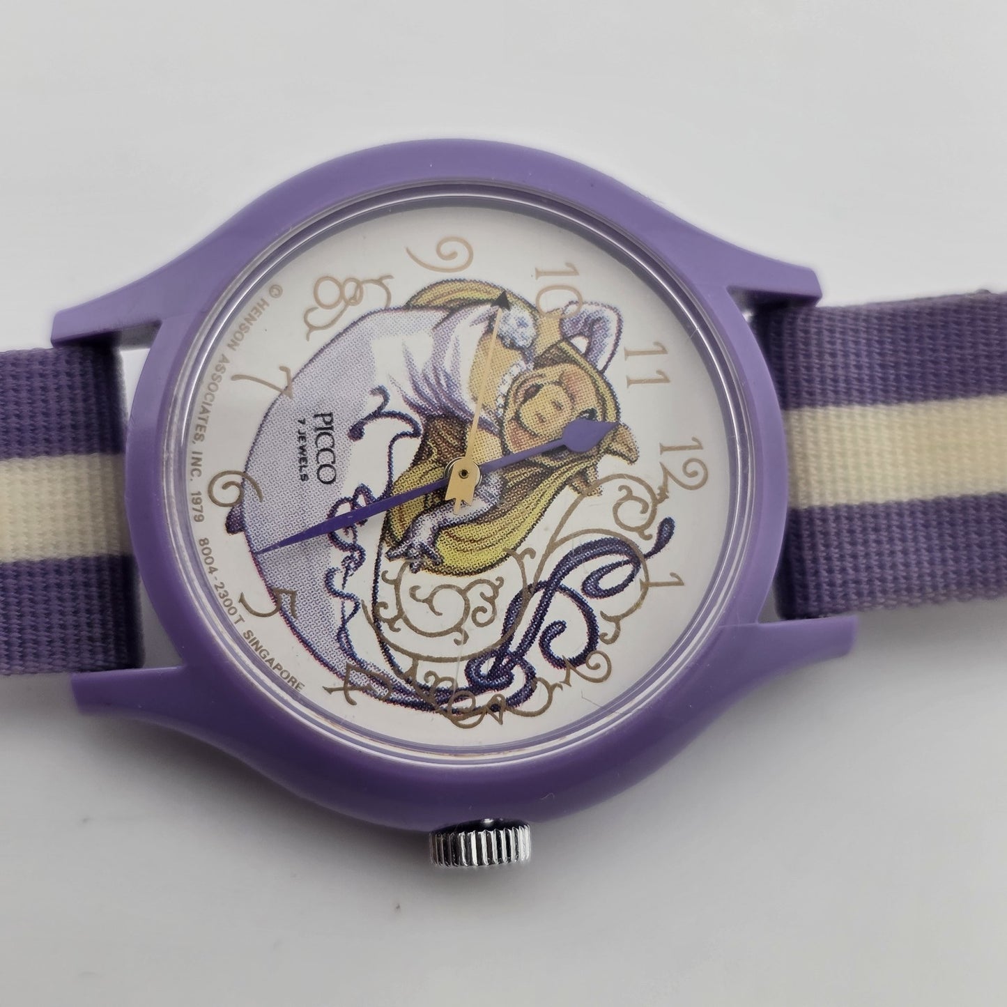 Picco Ms Piggy Watch Women Purple White Round Nylon Band Manual Wind Vintage
