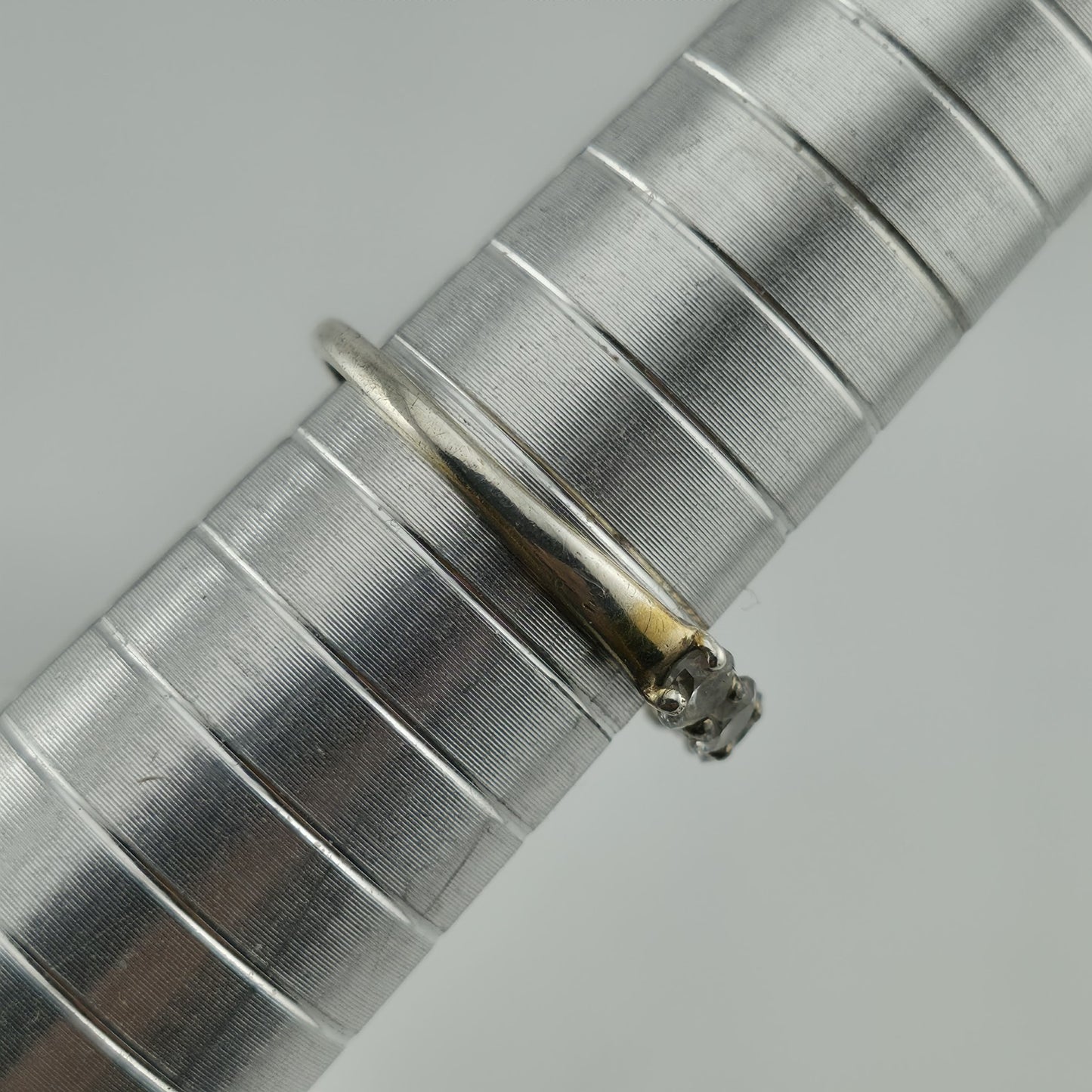 Ring Sterling Silver Sackable Band White Colorless Stone Cute Jewelry Size 7