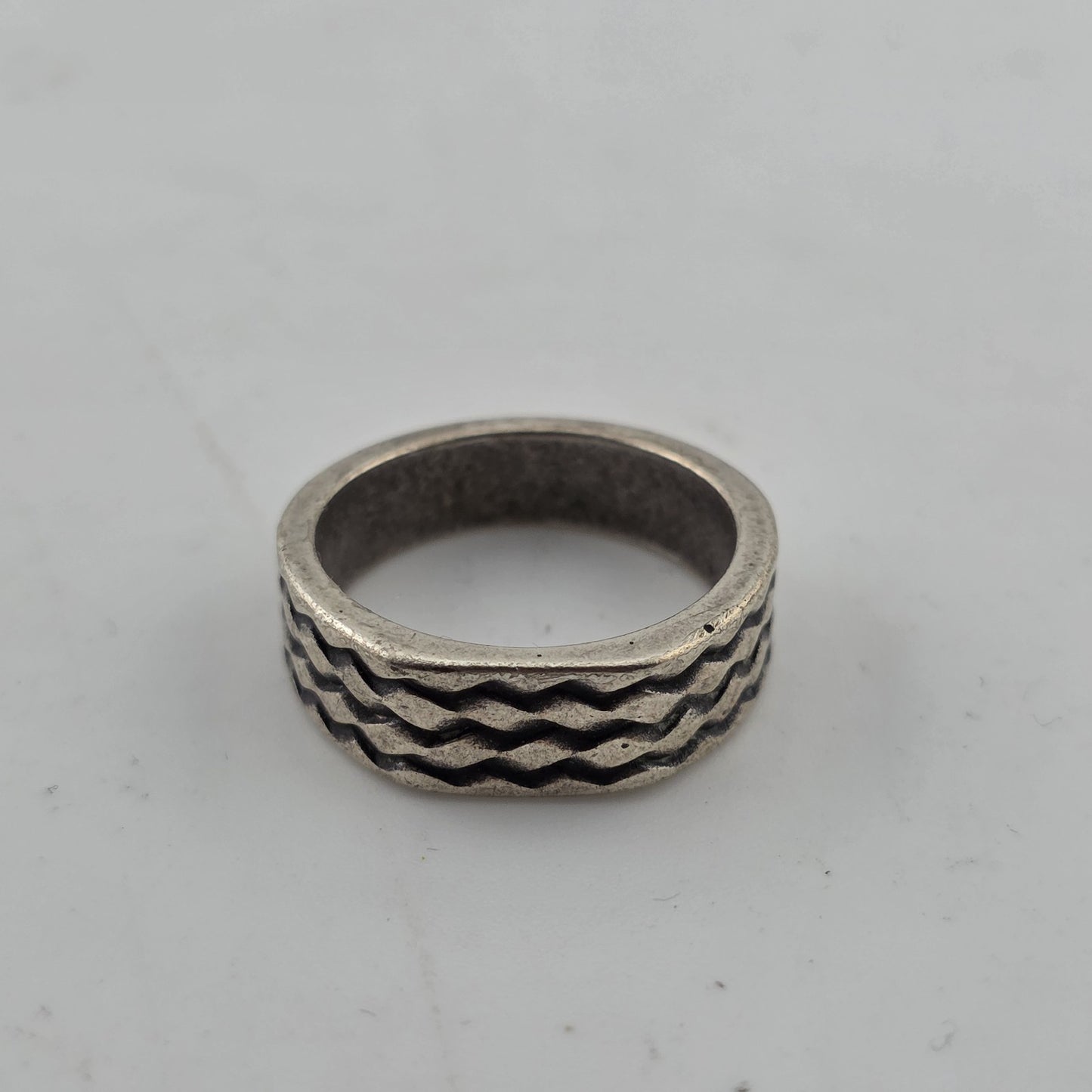 Sterling Silver 925 Ring Artisan Tribal Band Size 7.50 Rare