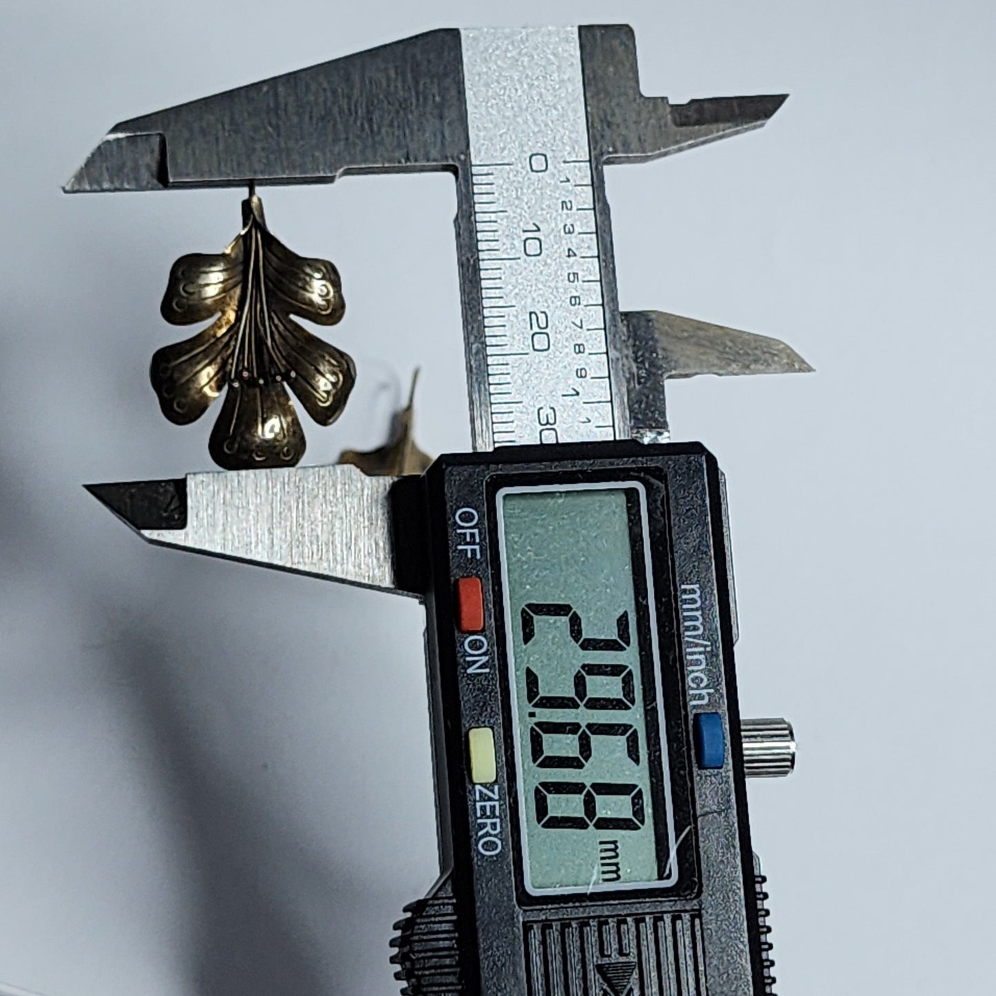 VINTAGE 1980S 925 STERLING SILVER FUSCHIA FLOWER EARRINGS Hook Tested