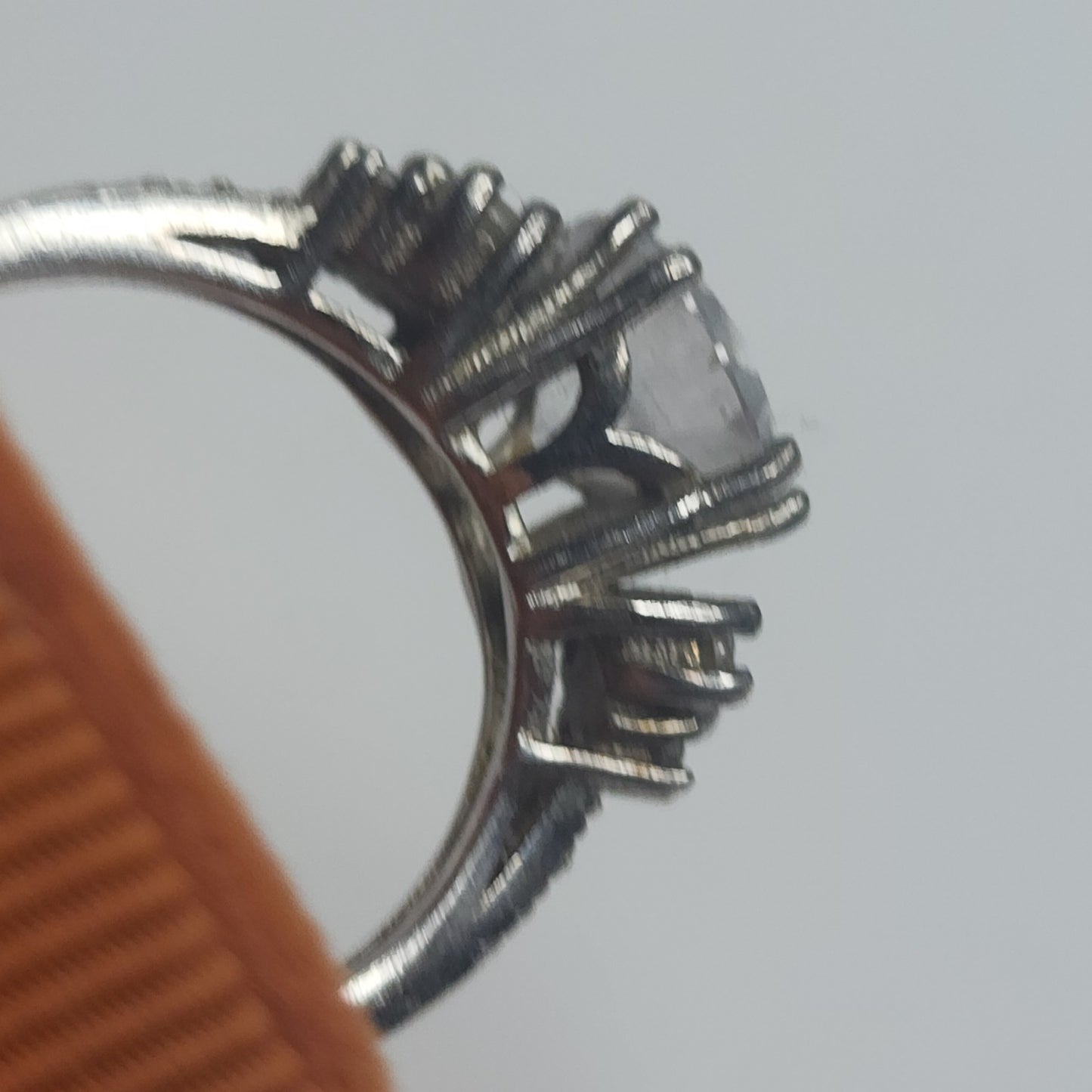 925 Sterling Silver Round Center Statement Cocktail Ring Size 7 Elegant Jewelry