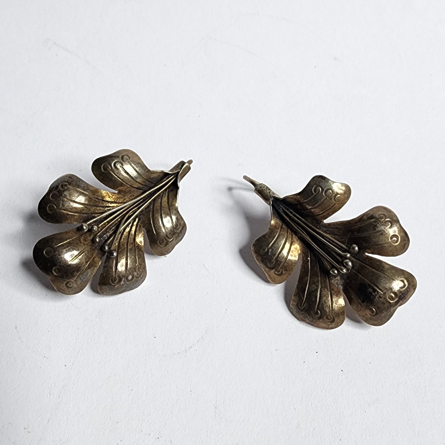 VINTAGE 1980S 925 STERLING SILVER FUSCHIA FLOWER EARRINGS Hook Tested