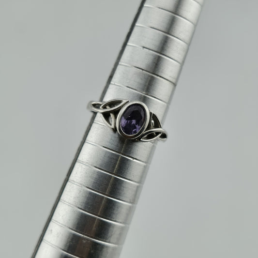 Sterling Silver Ring 925 Celtic Trinity Knot purple Amethyst Stone Size 6.5