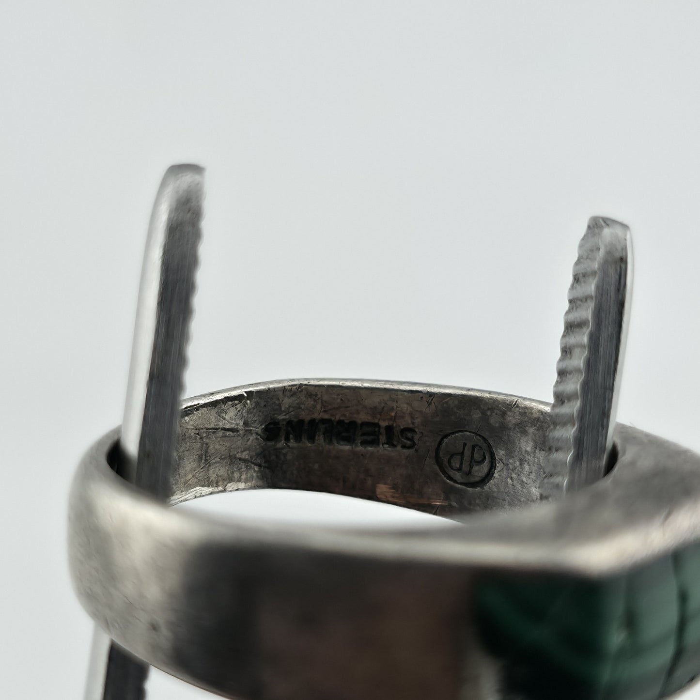 Ring Modernist Sterling Silver green Malachite Band  7 Chipped Stone Vintage