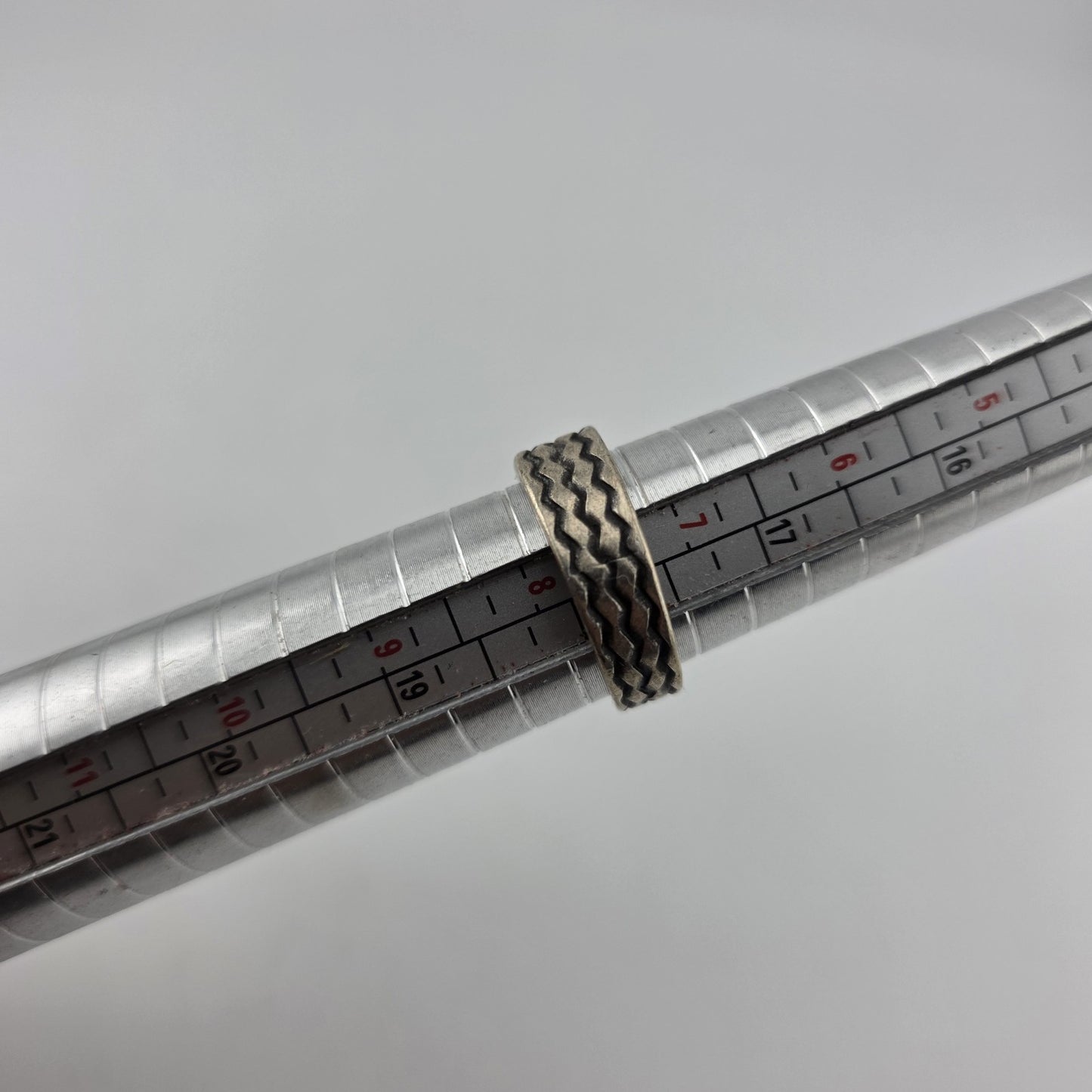 Sterling Silver 925 Ring Artisan Tribal Band Size 7.50 Rare