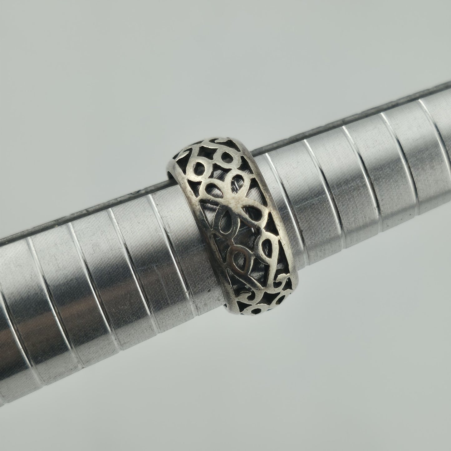 925 Sterling Silver Ring Dome Open work band Size 6 Cocktail