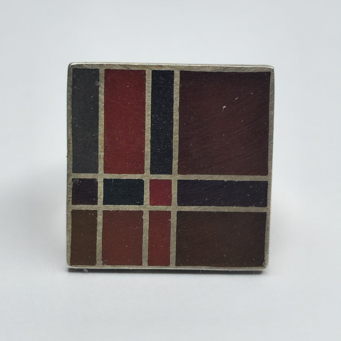 Vintage Sterling Silver Rings Buyer’s Guide: What Does 925 Mean?