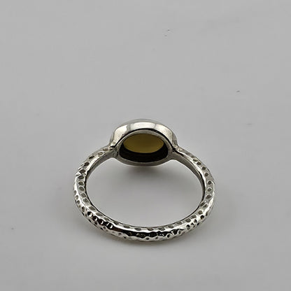 Sterling Silver 925 Amber Cabochon Ring Hammered Band Size 7.5