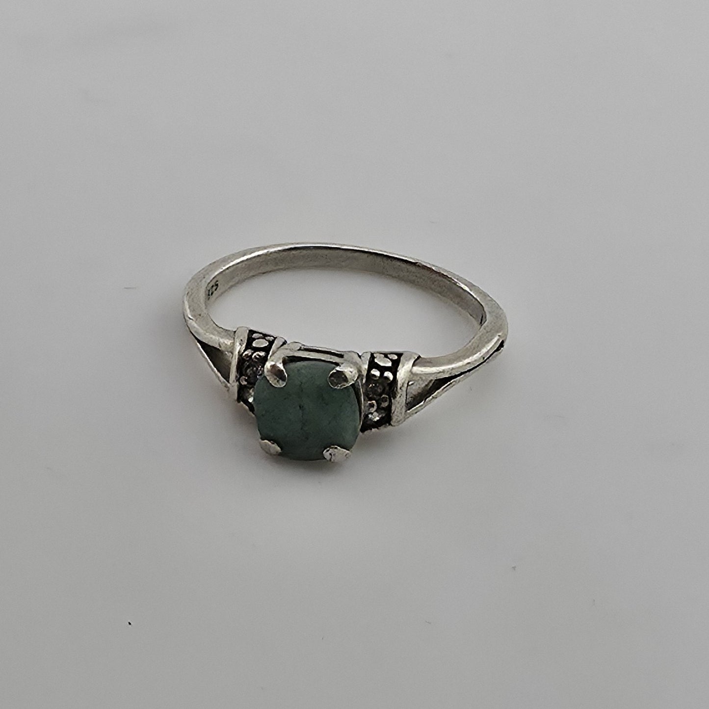Sterling Silver Ring Green Stone 925 Size 6.5