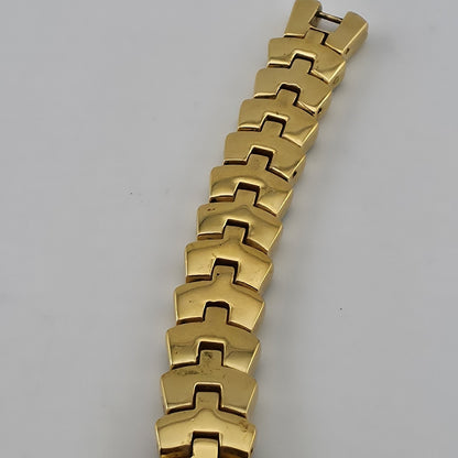Main Line Time Quartz Watch Gold Tone Black Bracelet Tested Working 7"