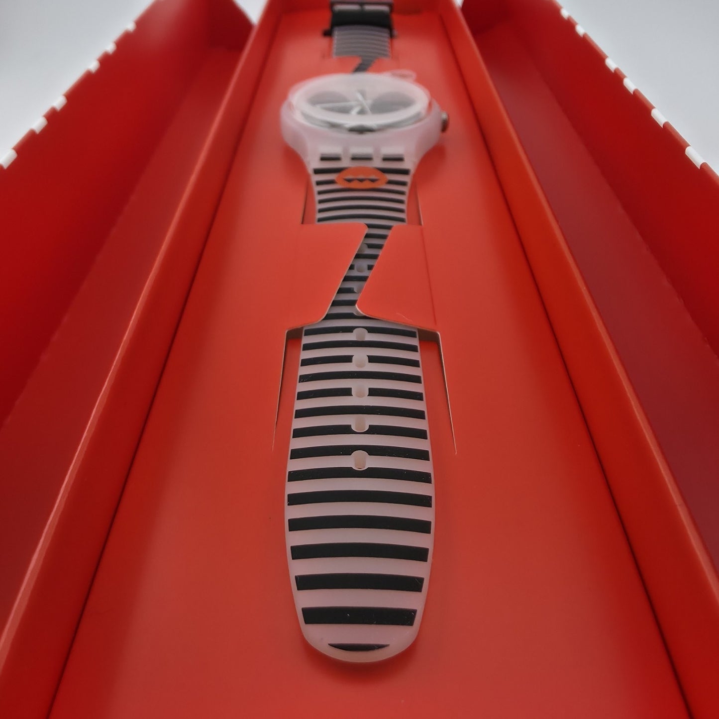 NEW Swatch MASKARA Skeleton Clear Dial Silicone Stripes Watch SUOW122