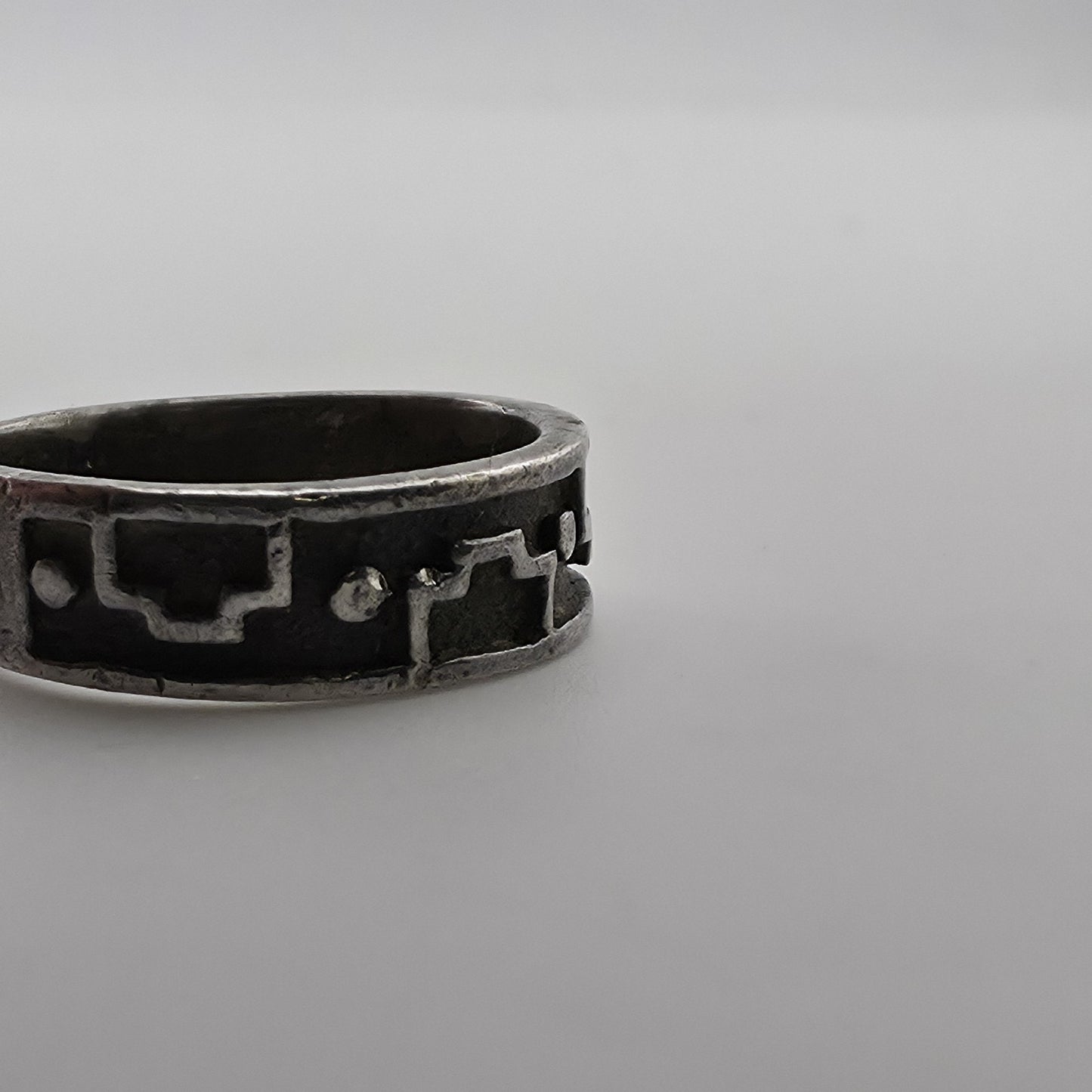 Vintage Sterling Silver Southwestern Band Ring Geometric Pattern Size 5 Jewelry