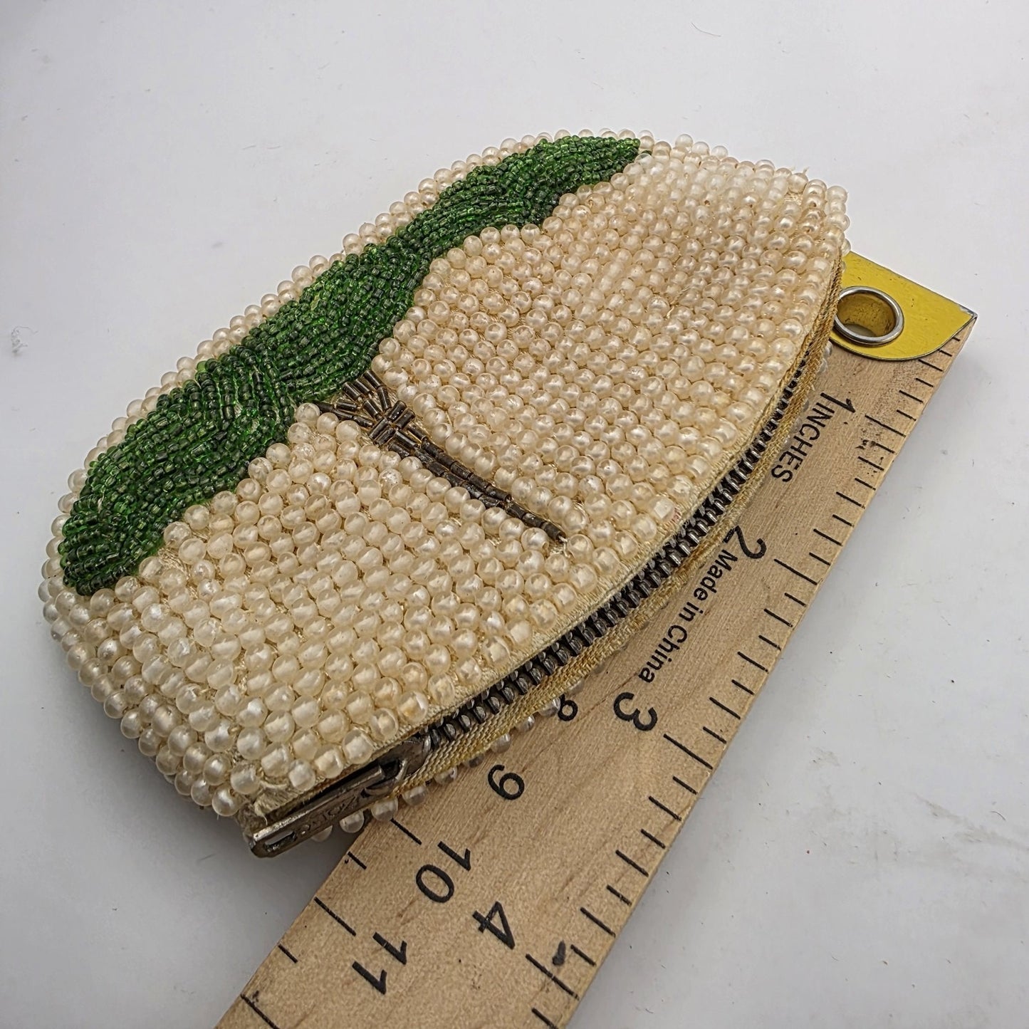 Vintage Faux Pearl Beaded Coin Purse Paris eiffel tower 1950s Bag Clutch 4x3