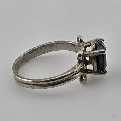 Vintage Sterling Silver Black Onyx Ring Size 5 Oval Cabochon Scroll 925 Jewelry