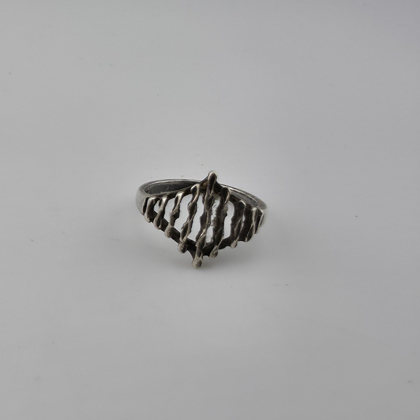 Vintage 925 Sterling Silver Modernist Openwork Ring Size 5.5 Patina
