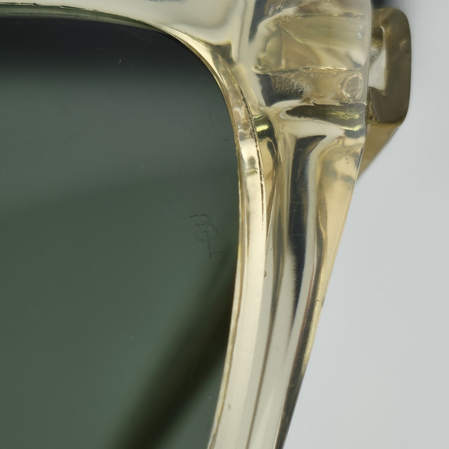 Vintage Ray-Ban Cats 3000 Bausch / Lomb Sunglasses Crystal Frame Green Lens Case