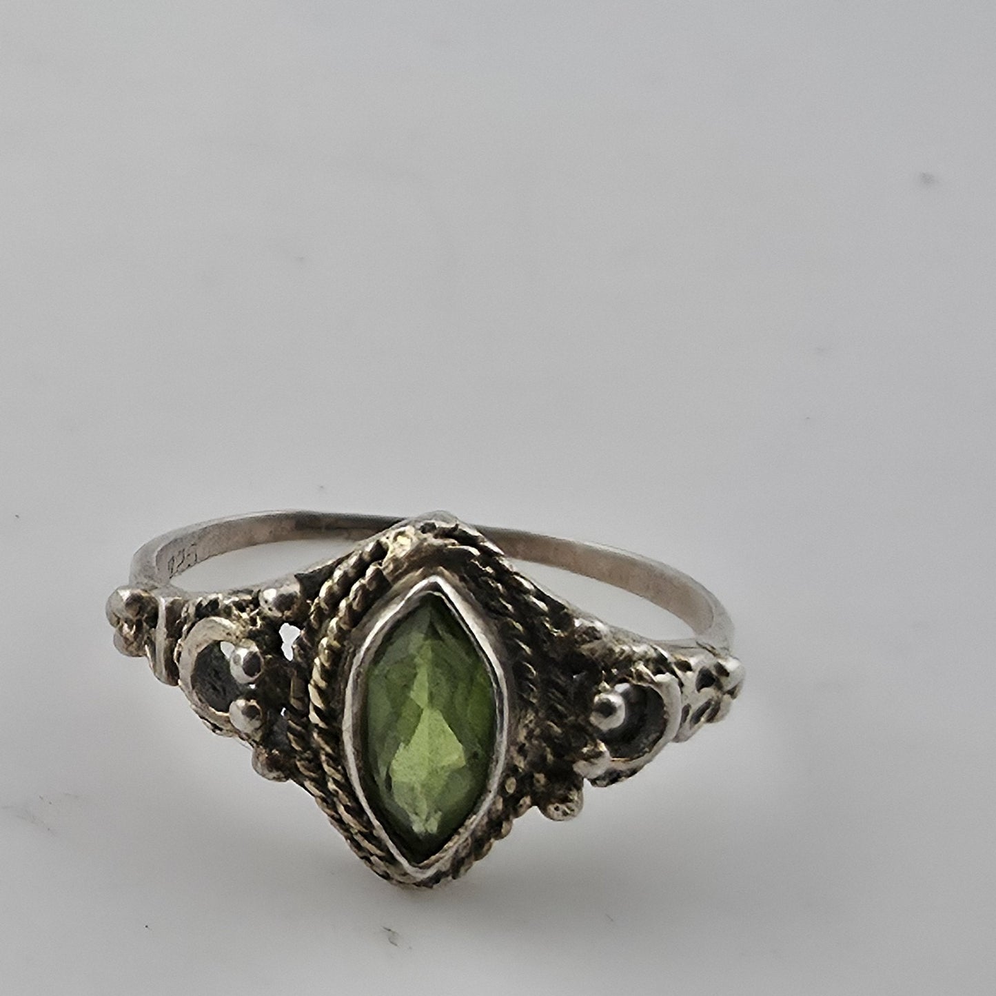 Vintage Sterling Silver 925 Green Stone Ring Marquise Filigree Size 7 Jewelry