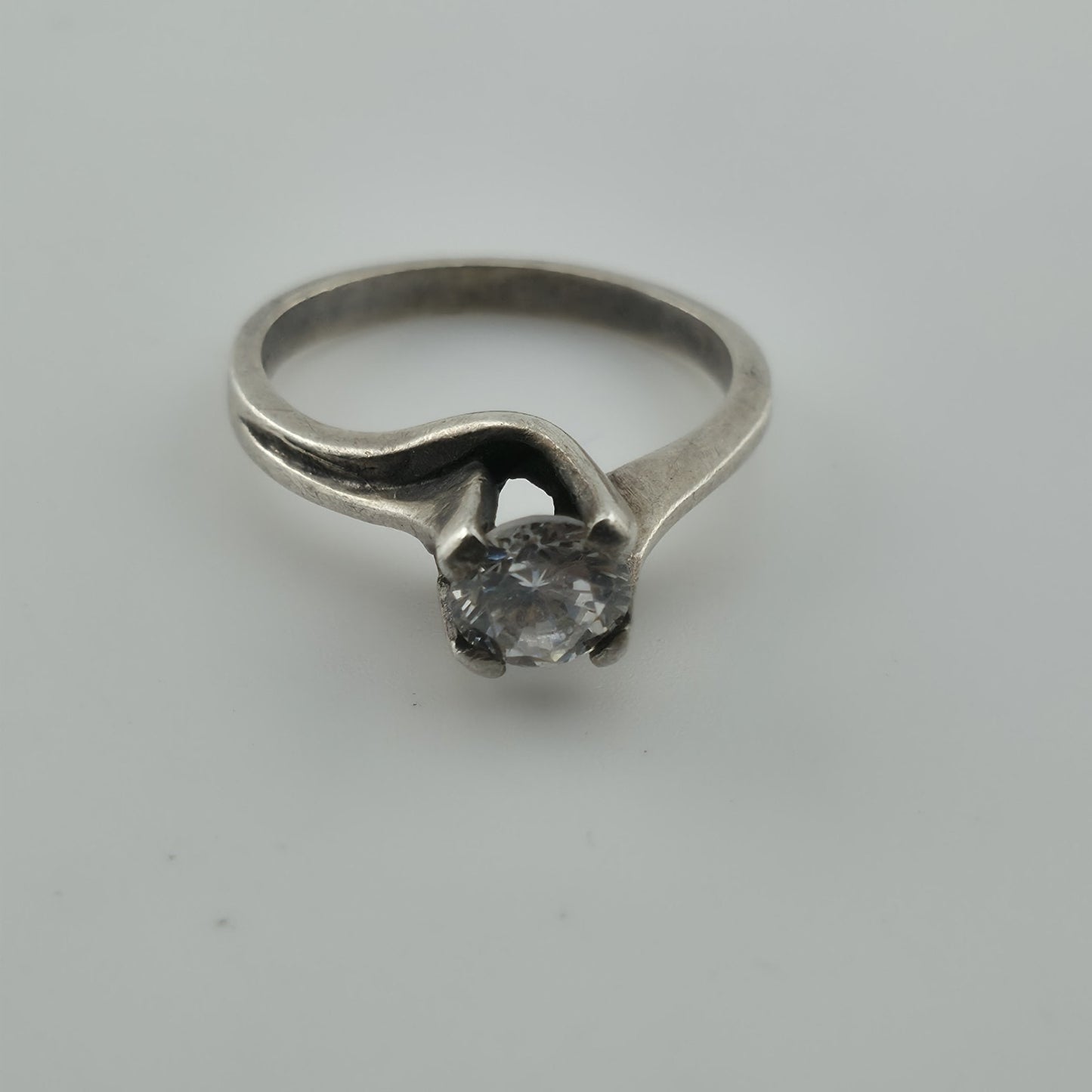 Sterling Silver Solitaire Ring CZ Stone Modernist Design Size 6.5 Vintage