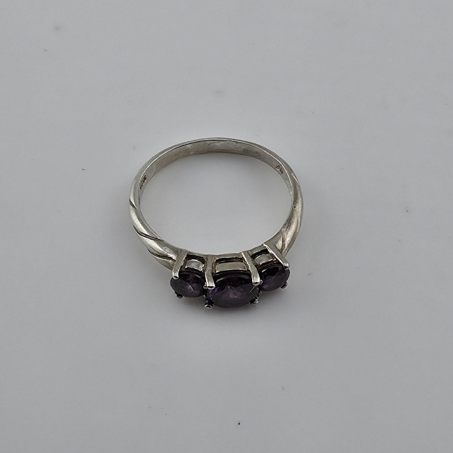 STERLING Silver RING 3 AMETHYST STONES Twist Band SZ 9 NF