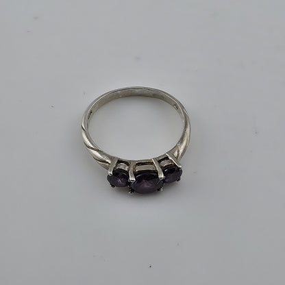 STERLING Silver RING 3 AMETHYST STONES Twist Band SZ 9 NF
