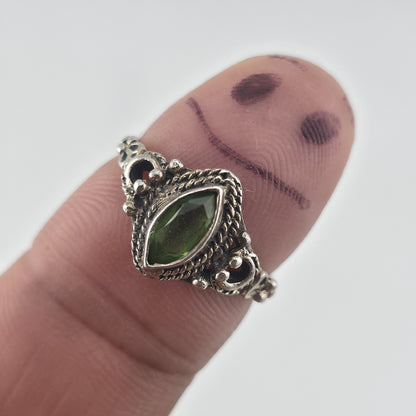 Vintage Sterling Silver 925 Green Stone Ring Marquise Filigree Size 7 Jewelry