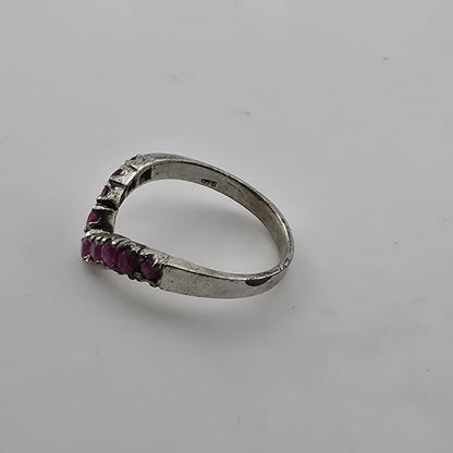 Vintage Sterling Silver Chevron Ring Red Stones V Band Size 6.25 925 Jewelry