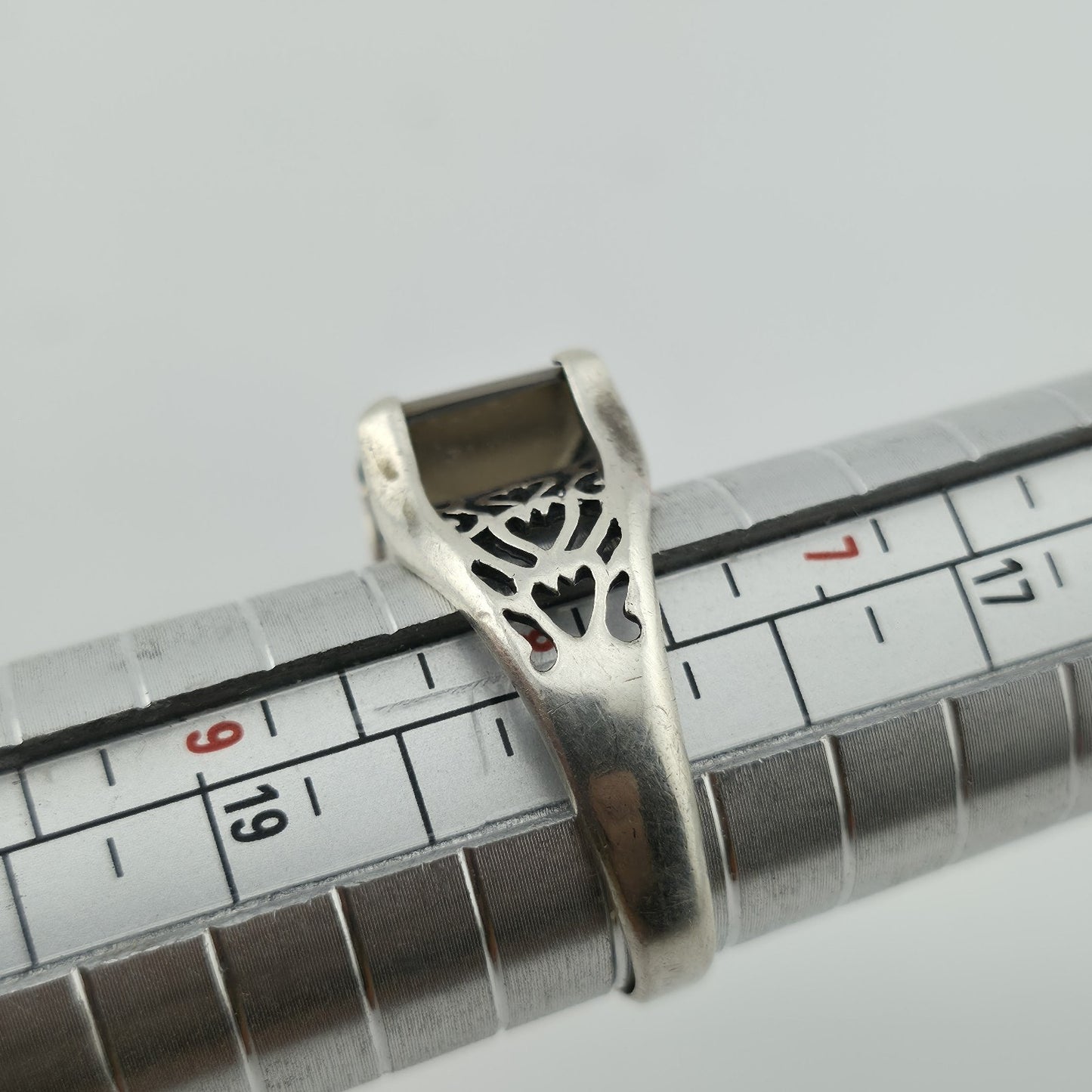 925 Sterling Silver Ring Quartz Stencil Cutout Shoulder Sz 8 Vintage