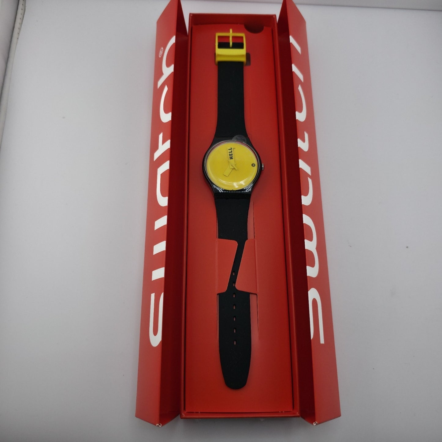 New Limited Swatch Swiss CIAO TUTTI" WRISTWATCH BLACK YELLOW SU0B120 41MM Hell O