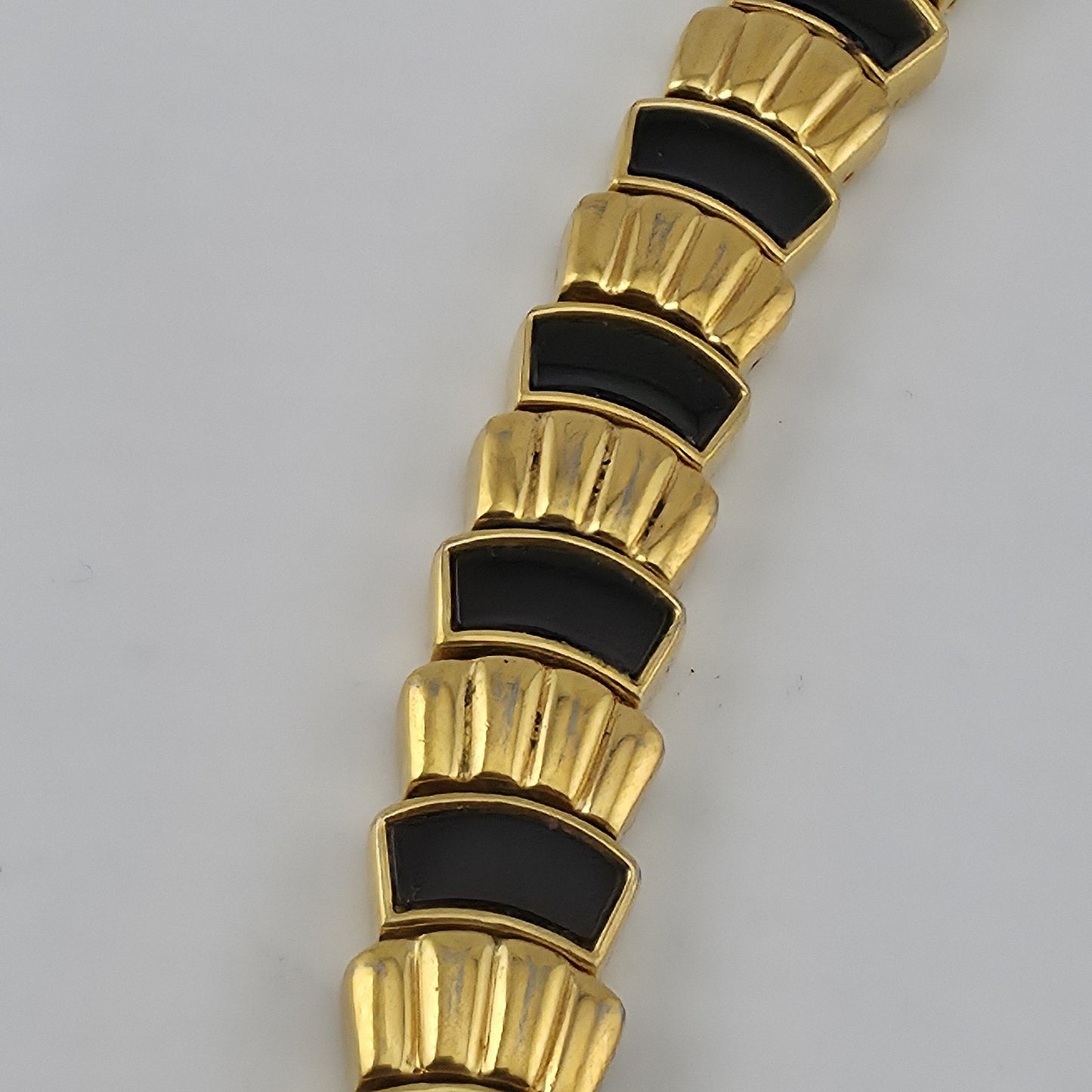 Main Line Time Quartz Watch Gold Tone Black Bracelet Tested Working 7"