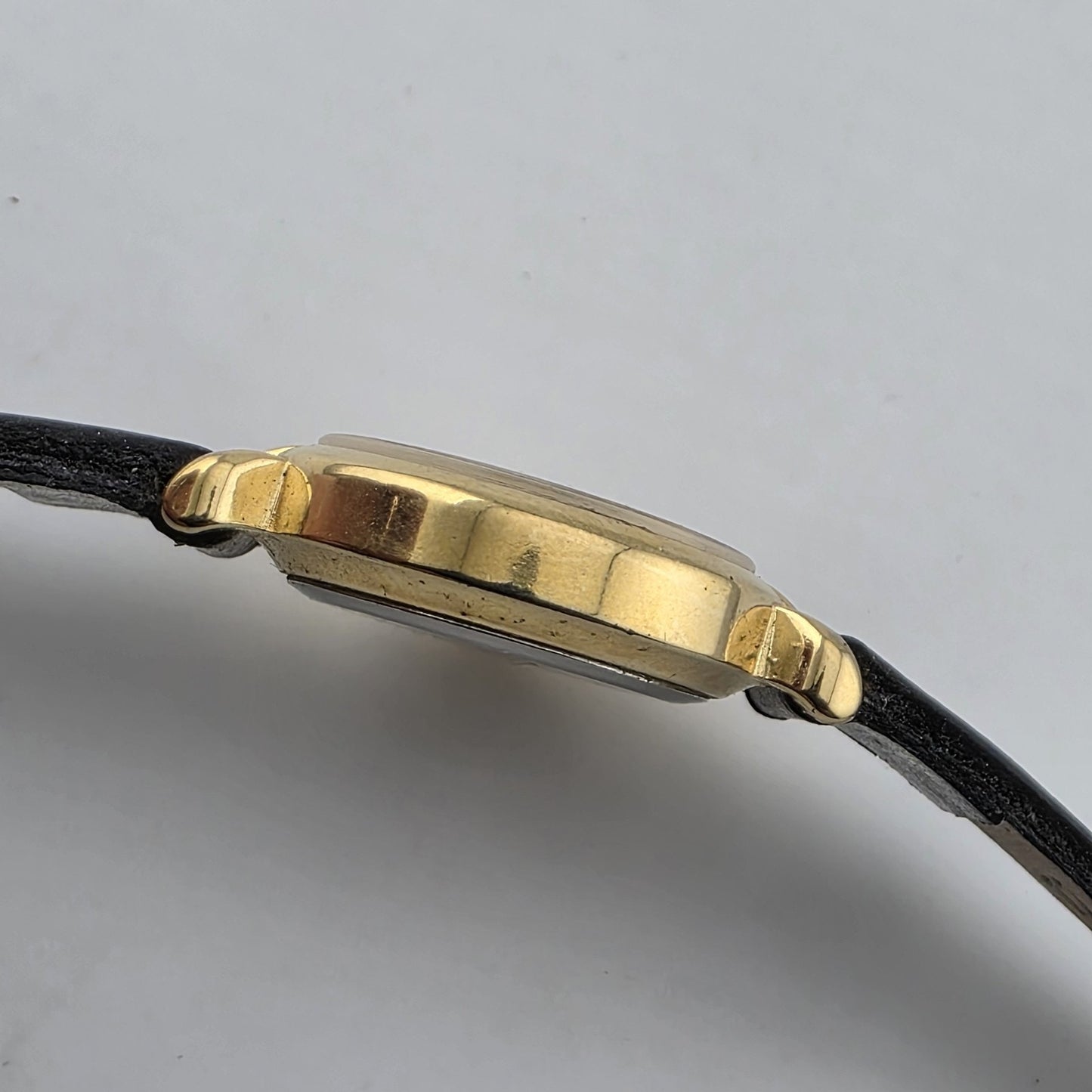 Vintage Timex Quartz Women's Gold Tone Dress Watch Black Strap Runs 6.75 Wrist