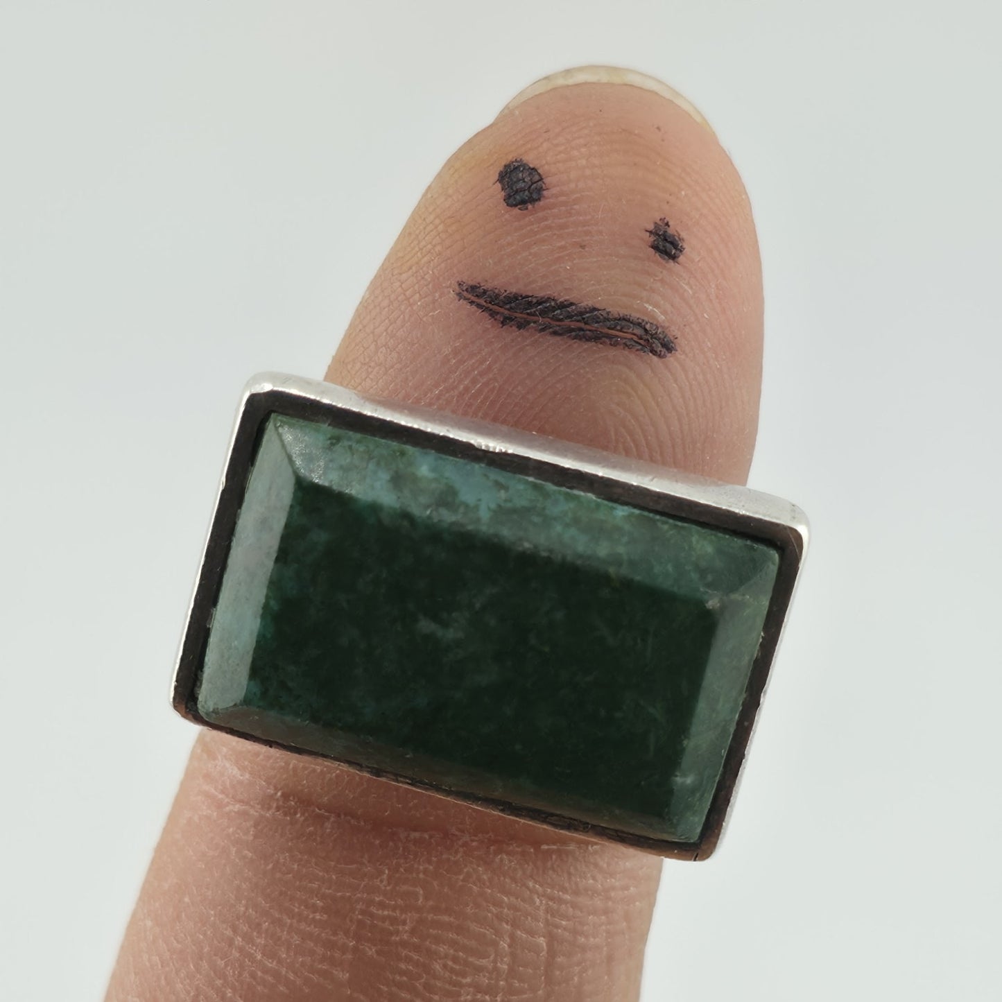 Vintage 950 Silver Green Stone Modernist Statement Ring Size 8.25
