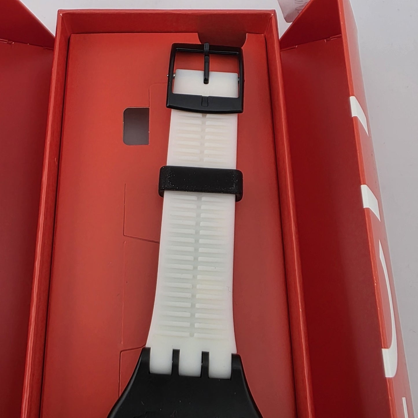 Swatch Originals WINDY BUNNY BEAST Anime Silicone Watch 41mm SUOZ112 New