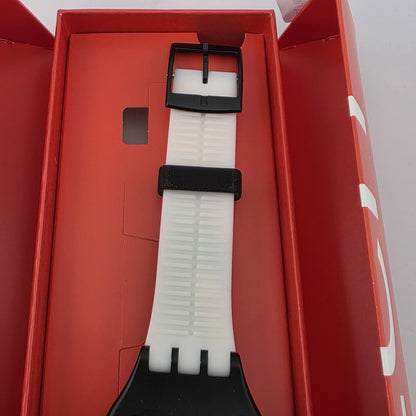 Swatch Originals WINDY BUNNY BEAST Anime Silicone Watch 41mm SUOZ112 New
