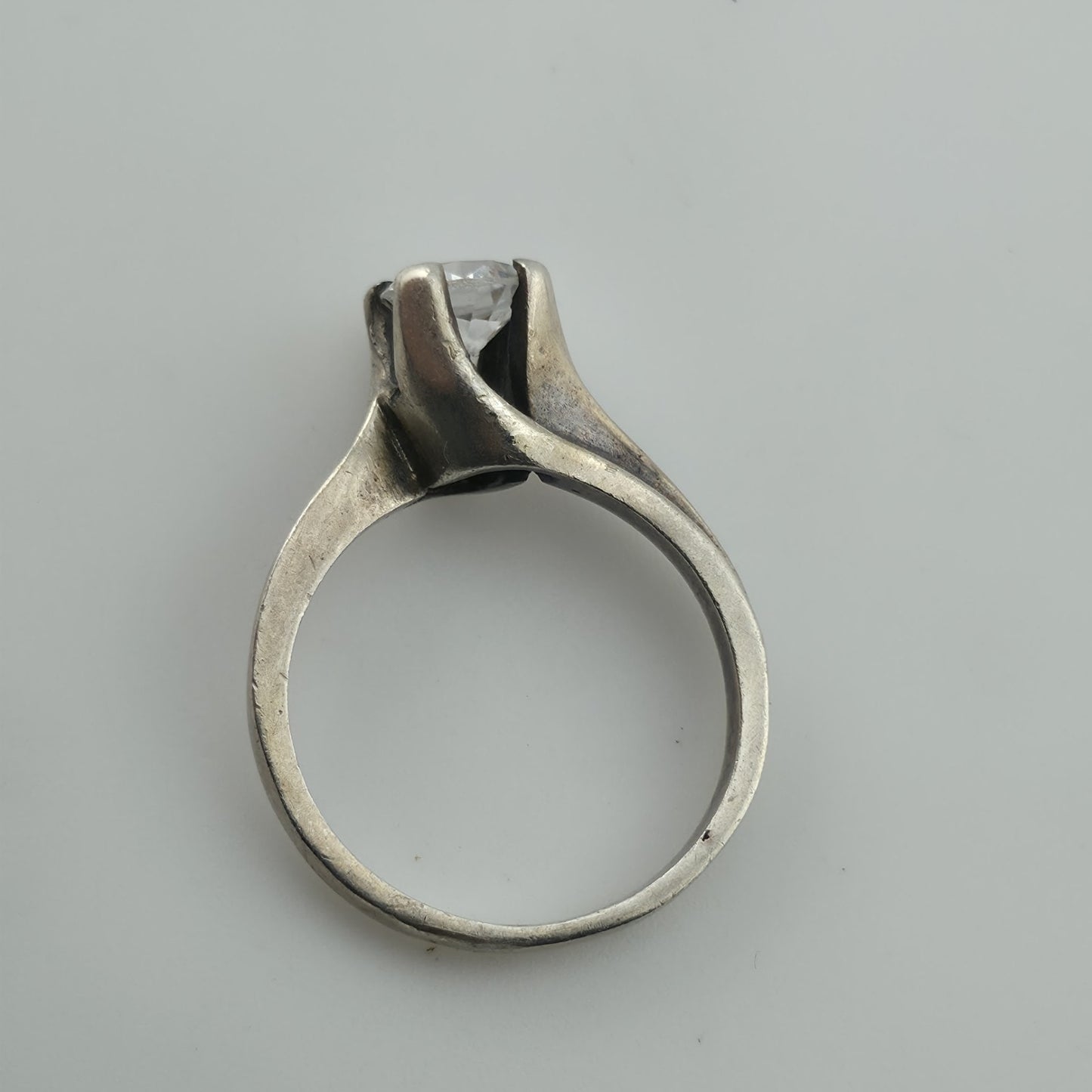Sterling Silver Solitaire Ring CZ Stone Modernist Design Size 6.5 Vintage