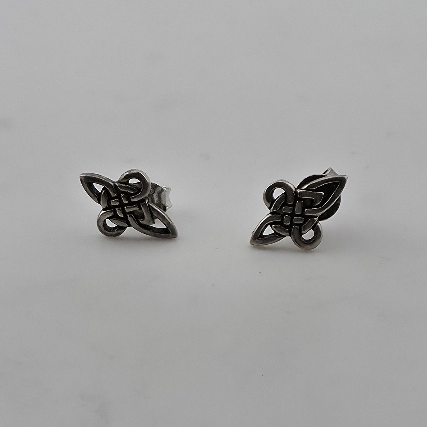 Vintage 925 Sterling Silver Celtic Knot Stud Earrings Irish Openwork PSCO