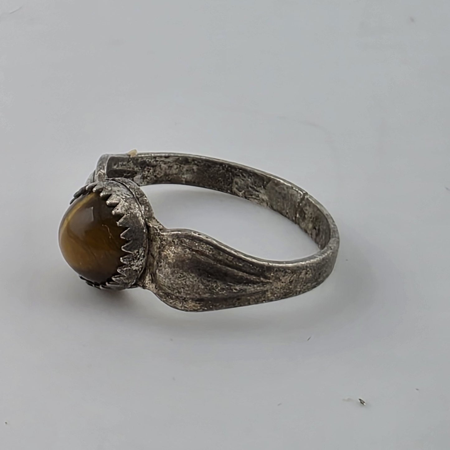 Vintage Native American Sterling Silver Tiger's Eye Ring Size 5.75 Crack in Band