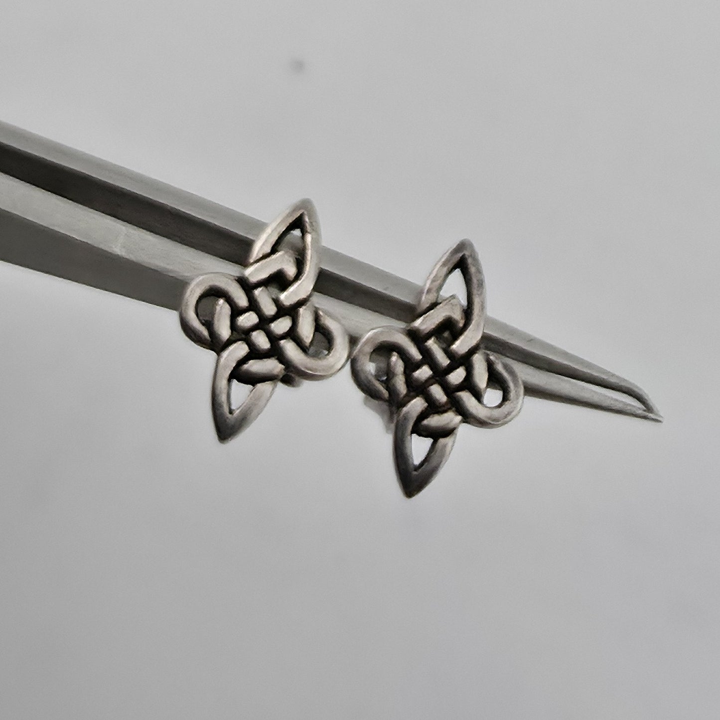 Vintage 925 Sterling Silver Celtic Knot Stud Earrings Irish Openwork PSCO